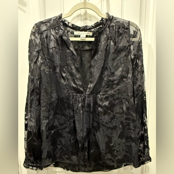 Diane Von Furstenberg Tops - Diane von Furstenberg Women’s Size 2 Silk Blend Burnout Velvet Blouse EUC